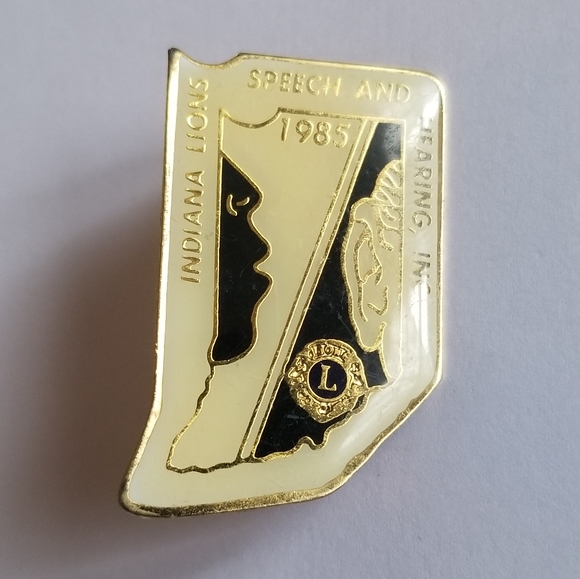 Vintage Lions Club pin enamel brooch Gold tone metal - Picture 7 of 11